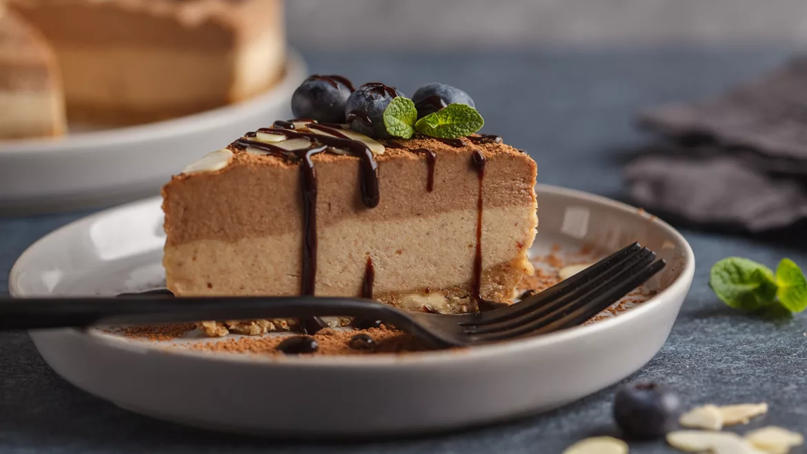 Chutný život Cakes_Chocolate_Piece_Fork_561312_1920x1080-1170x658 Domácí cheesecake: Dokonalý recept na jemný a krémový dezert Zprávy  